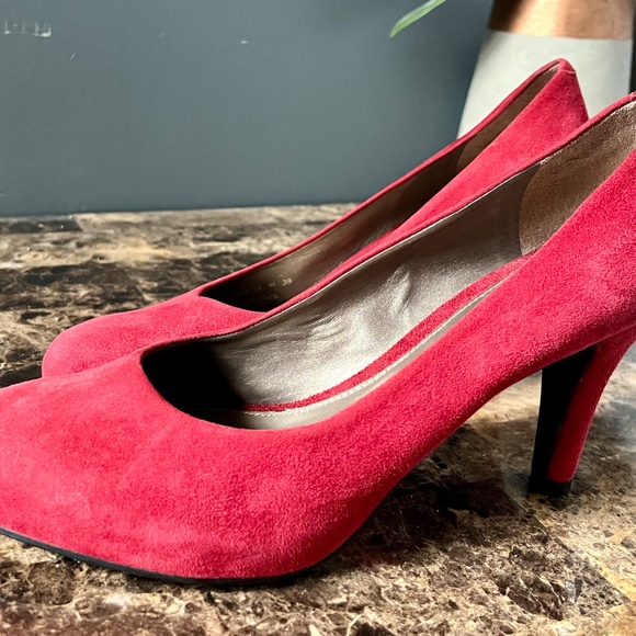 Geox Respira Suede Pumps - Picture 2 of 6